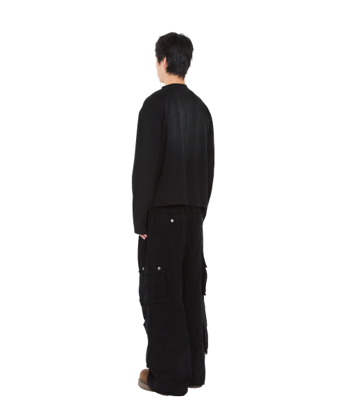 AAKAM(アーカム)の「Knee Pin-Tuck Double Pocket Cargo Pants (Black)(その他パンツ・レディース・その他・2/1)」の13枚目の写真