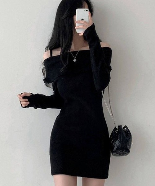 Nia(ニア)の「Nia(ニア)/オフショルニットミニワンピース(ワンピース・レディース・ブラック/グレー・MEDIUM/SMALL)」の14枚目の写真