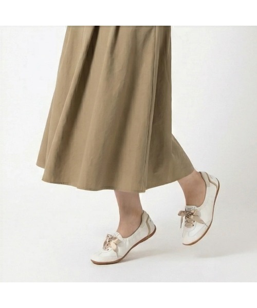 Mode et Jacomo（モードエジャコモ）の「バレエスニーカー（スニーカー・レディース・ブラック/シルバー系その他7/ホワイト・22.5cm/23cm/23.5cm/24cm/24.5cm）」の12枚目の写真