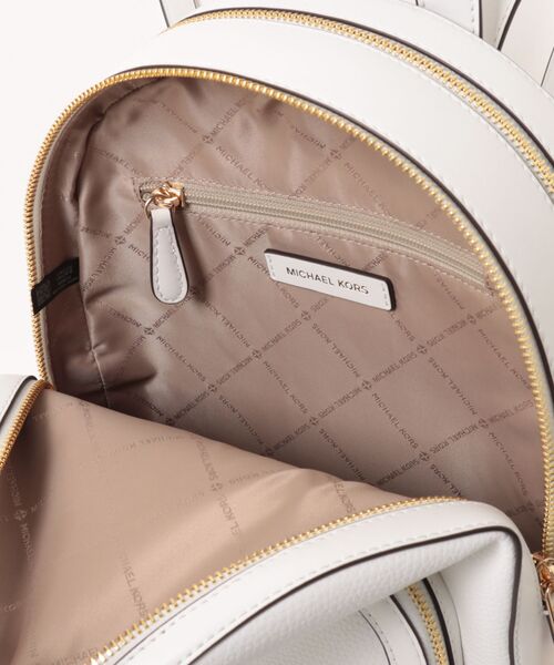 MICHAEL KORS(マイケルコース)の「JAYCEE ジップポケット バックパック ミディアム(バックパック/リュック・レディース・ホワイト系・FREE)」の4枚目の写真