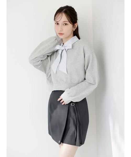 dazzlin(ダズリン)の「ボウタイシャツレイヤードスウェット(スウェット・レディース・オフホワイト/グレー/ネイビー・FREE)」の6枚目の写真