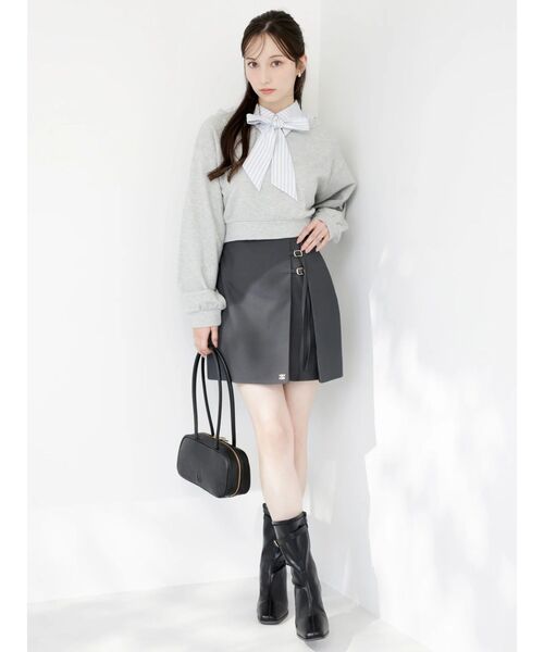 dazzlin(ダズリン)の「ボウタイシャツレイヤードスウェット(スウェット・レディース・オフホワイト/グレー/ネイビー・FREE)」の7枚目の写真