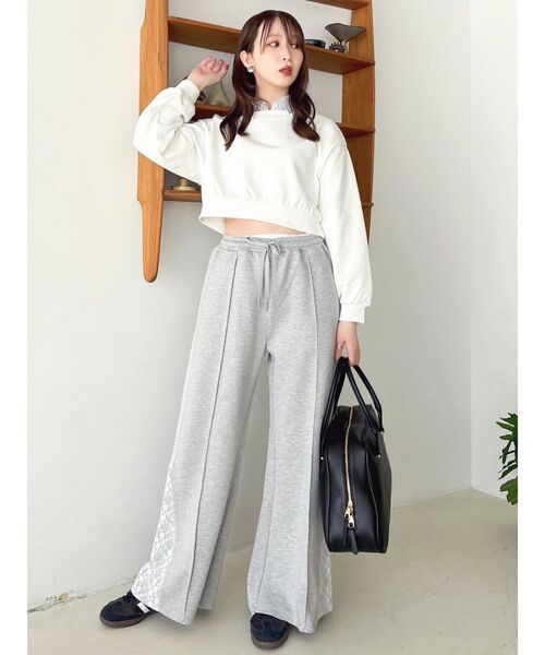 dazzlin(ダズリン)の「ボウタイシャツレイヤードスウェット(スウェット・レディース・オフホワイト/グレー/ネイビー・FREE)」の12枚目の写真