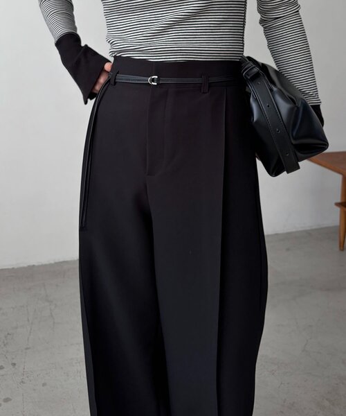 CAPRICIEUX LE'MAGE(カプリシューレマージュ)の「【低身長サイズあり】カーブタックベルト付パンツ(その他パンツ・レディース・ライトベージュ/ブラック・PS/38/36)」の8枚目の写真