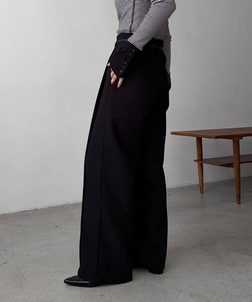 CAPRICIEUX LE'MAGE(カプリシューレマージュ)の「【低身長サイズあり】カーブタックベルト付パンツ(その他パンツ・レディース・ライトベージュ/ブラック・PS/38/36)」の12枚目の写真