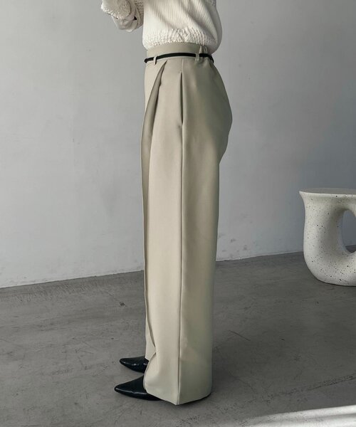 CAPRICIEUX LE'MAGE(カプリシューレマージュ)の「【低身長サイズあり】カーブタックベルト付パンツ(その他パンツ・レディース・ライトベージュ/ブラック・PS/38/36)」の17枚目の写真