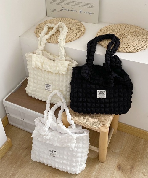 almo（アルモ）の「【Bls】【ZA】【Bling Leads】ポップコーン柄　キルティングショルダーバッグ(BL)（ショルダーバッグ・レディース・ベージュ/ホワイト/ブラック・FREE）」の4枚目の写真