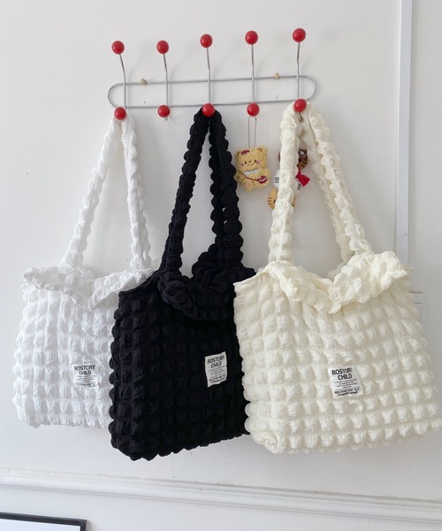 almo（アルモ）の「【Bls】【ZA】【Bling Leads】ポップコーン柄　キルティングショルダーバッグ(BL)（ショルダーバッグ・レディース・ベージュ/ホワイト/ブラック・FREE）」の5枚目の写真