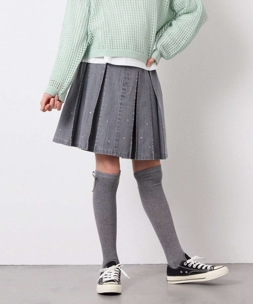 a.v.v（アーヴェヴェ）の「[120-160]ビジューデニムプリーツスカート（スカート・キッズ・ダークインディゴブルー・150/140）」の2枚目の写真