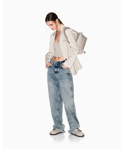 ARMANI EXCHANGE（アルマーニエクスチェンジ）の「【A|X アルマーニ エクスチェンジ】Vネックニットキャミソールトップ（ニット/セーター・レディース・サンドベージュ・X-SMALL/SMALL/MEDIUM/LARGE）」の4枚目の写真