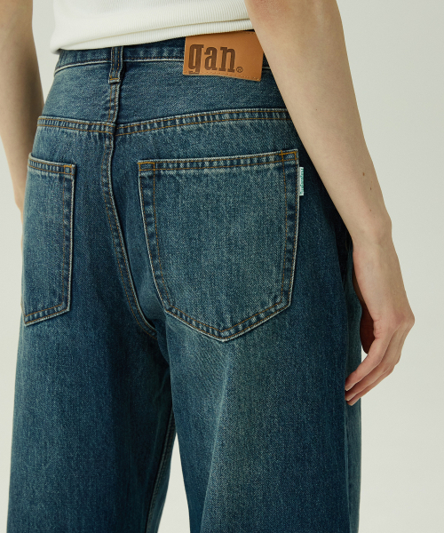 MAGOODGAN(メックウッドガン)の「フェイトロ7615 カーブドワイドフィットダークインディゴデニムパンツ(デニムパンツ・レディース・その他・25/26/28/30)」の2枚目の写真