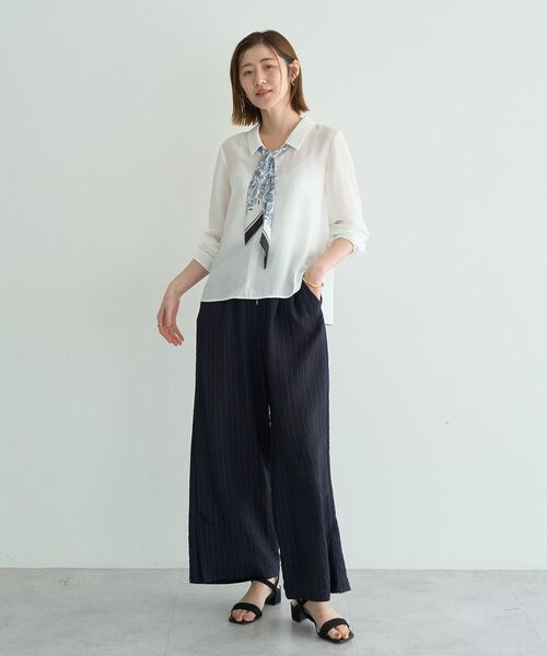 YECCA VECCA（イェッカヴェッカ）の「スカーフ付きブラウス（シャツ/ブラウス・レディース・ネイビー/オフホワイト/ブルー・FREE）」の15枚目の写真