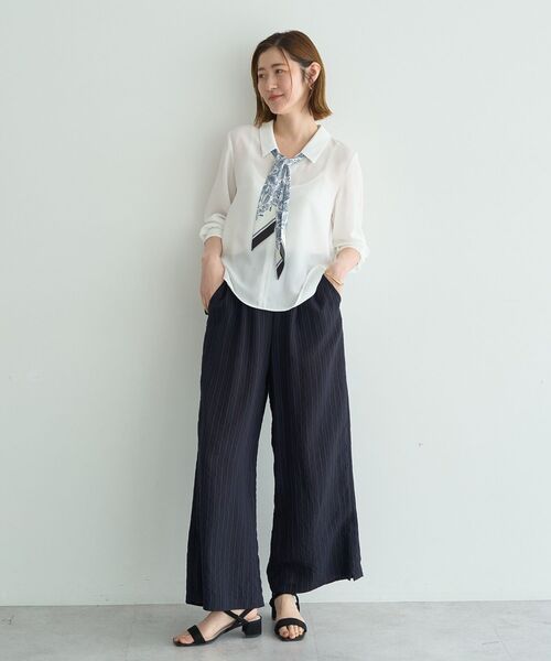 YECCA VECCA（イェッカヴェッカ）の「スカーフ付きブラウス（シャツ/ブラウス・レディース・ネイビー/オフホワイト/ブルー・FREE）」の16枚目の写真