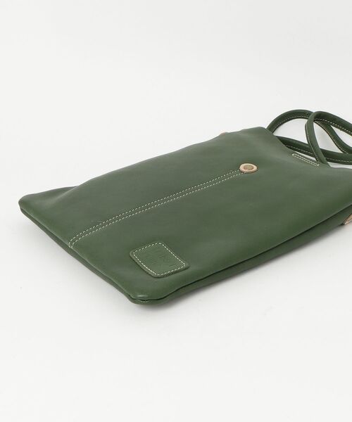 PR01.(ピーアールワン)の「Laisser Faire ピエーザ レザーポシェット(ショルダーバッグ・レディース・レッド/ブラック/キャメル/ライトグレー/グリーン・FREE)」の11枚目の写真