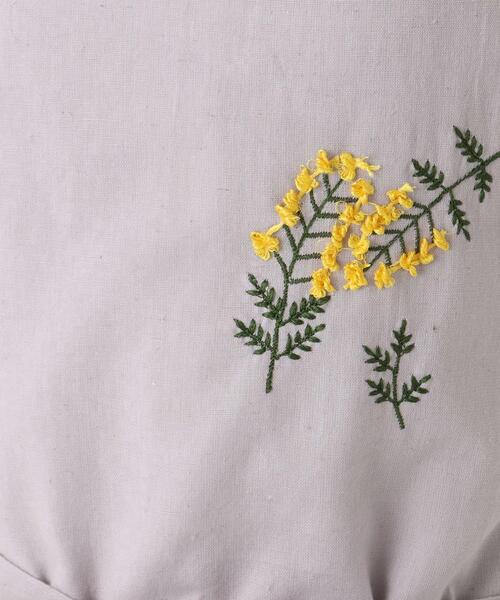 212 KITCHEN STORE(トゥワントゥキッチンストア)の「刺繍フラワー ミモザ フルエプロン LPU <212Kオリジナル>(エプロン・レディース・その他・00)」の10枚目の写真