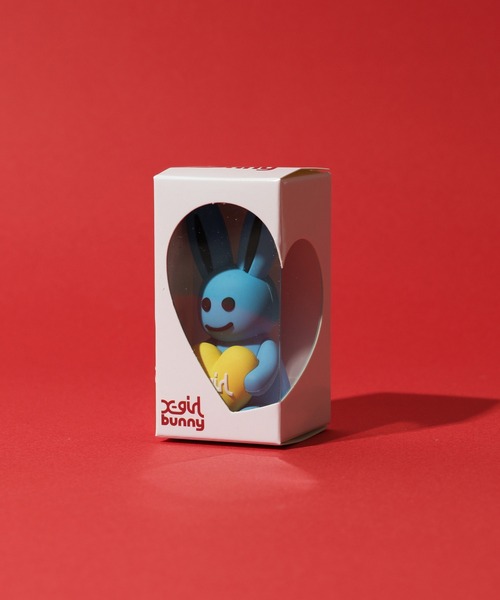 X-girl(エックスガール)の「MILLS LOGO HEART HOLDING BUNNY FIGURE(フィギュア・レディース・ピンク/ホワイト/ブルー/オレンジ・ONE SIZE)」の6枚目の写真