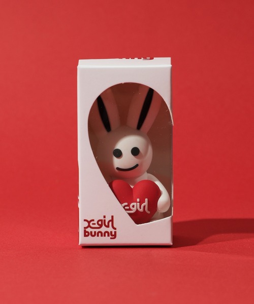 X-girl(エックスガール)の「MILLS LOGO HEART HOLDING BUNNY FIGURE(フィギュア・レディース・ピンク/ホワイト/ブルー/オレンジ・ONE SIZE)」の10枚目の写真