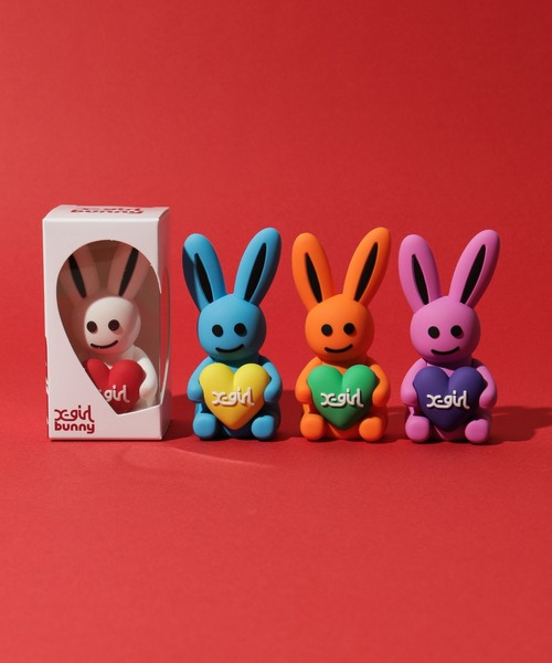 X-girl(エックスガール)の「MILLS LOGO HEART HOLDING BUNNY FIGURE(フィギュア・レディース・ピンク/ホワイト/ブルー/オレンジ・ONE SIZE)」の15枚目の写真