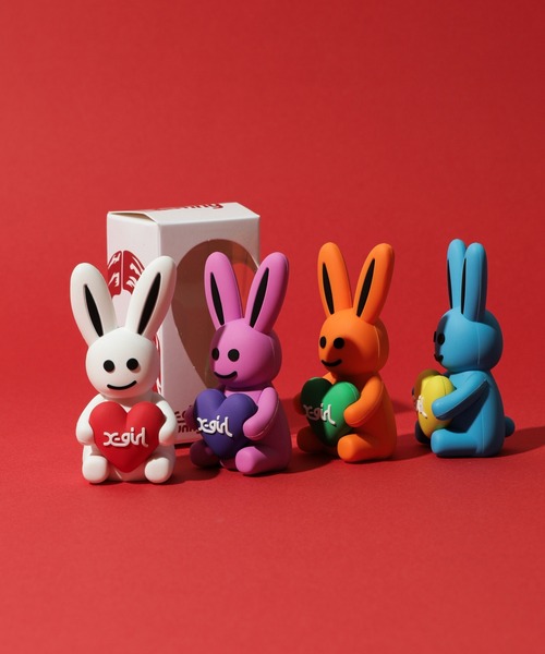 X-girl(エックスガール)の「MILLS LOGO HEART HOLDING BUNNY FIGURE(フィギュア・レディース・ピンク/ホワイト/ブルー/オレンジ・ONE SIZE)」の20枚目の写真