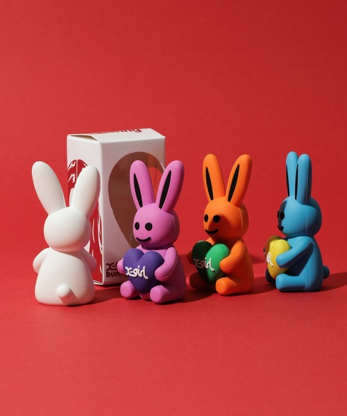 X-girl(エックスガール)の「MILLS LOGO HEART HOLDING BUNNY FIGURE(フィギュア・レディース・ピンク/ホワイト/ブルー/オレンジ・ONE SIZE)」の21枚目の写真