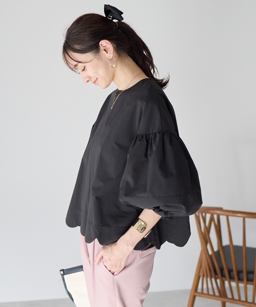 Neige(ネージュ)の「バルーンスリーブスカラップブラウス(シャツ/ブラウス・レディース・ホワイト/ブラック/ブルー・ONE SIZE)」の8枚目の写真