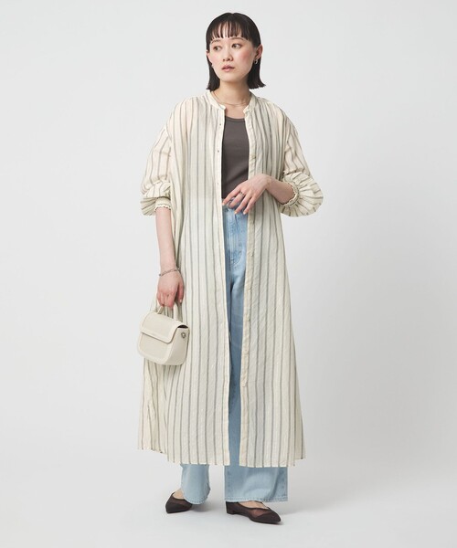 green label relaxing（グリーンレーベルリラクシング）の「ギャザー シャツワンピース（シャツワンピース・レディース・ライトブルー/オフホワイト・FREE）」の4枚目の写真