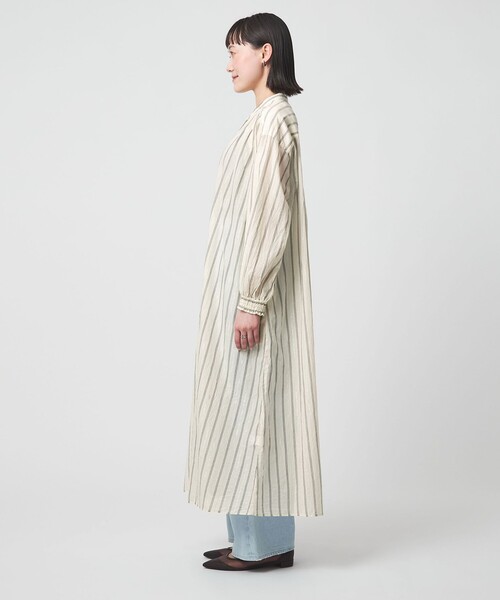 green label relaxing（グリーンレーベルリラクシング）の「ギャザー シャツワンピース（シャツワンピース・レディース・ライトブルー/オフホワイト・FREE）」の12枚目の写真