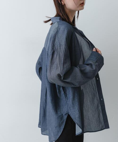 SENSE OF PLACE by URBAN RESEARCH(センスオブプレイスバイアーバンリサーチ)の「ポケットツキシアーデニムシャツ(シャツ/ブラウス・レディース・ブラック/インディゴブルー・ONE)」の1枚目の写真