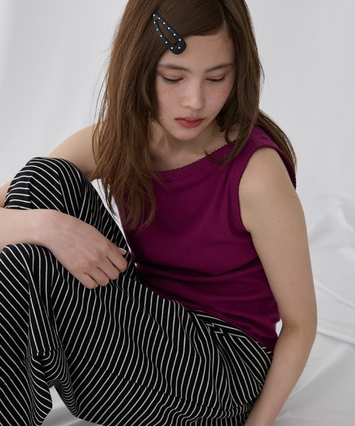 Unblend(アンブレンド)の「【Unblend】針抜き ボートネック アソートタンクトップ(タンクトップ・レディース・杢グレー/オフホワイト/プラム/ホワイト系/ブラック・FREE)」の11枚目の写真