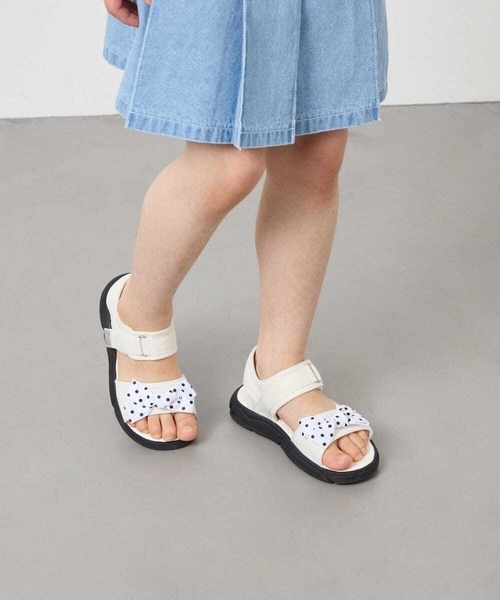 a.v.v（アーヴェヴェ）の「[KIDS]リボンスポサン（サンダル・キッズ・ブラック/ダークインディゴブルー/アイボリー・23/22/21/20/19/24）」の19枚目の写真