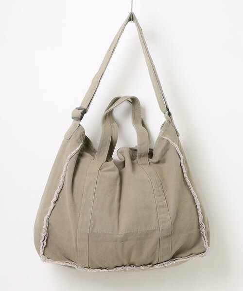 SPINNS（スピンズ）の「ヴィンテージライクキャンバスビッグショルダーバッグ/フリンジ（ショルダーバッグ・メンズ・ブラック/ブラウン/グレー・ONESIZE）」の2枚目の写真