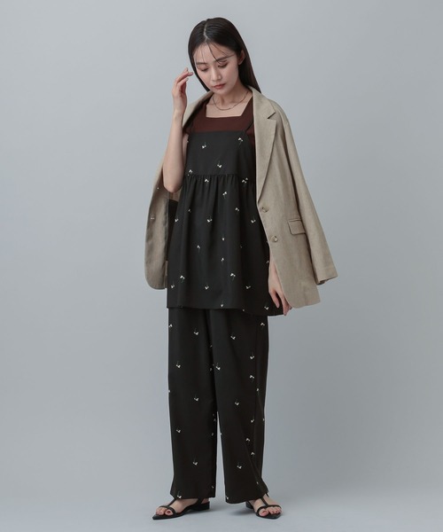 GLOBAL WORK（グローバルワーク）の「MATINEE LINE/フラワー刺繍キャミチュニック/646658（その他トップス・レディース・ブラック/ダークブラウン・MEDIUM/LARGE）」の22枚目の写真