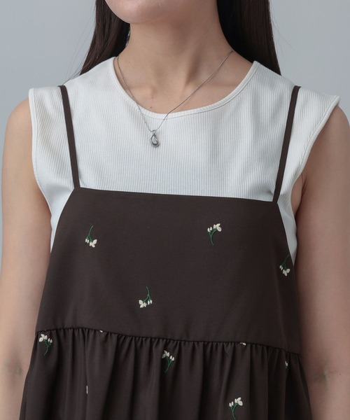 GLOBAL WORK（グローバルワーク）の「MATINEE LINE/フラワー刺繍キャミチュニック/646658（その他トップス・レディース・ブラック/ダークブラウン・MEDIUM/LARGE）」の8枚目の写真