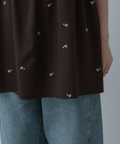 GLOBAL WORK（グローバルワーク）の「MATINEE LINE/フラワー刺繍キャミチュニック/646658（その他トップス・レディース・ブラック/ダークブラウン・MEDIUM/LARGE）」の5枚目の写真
