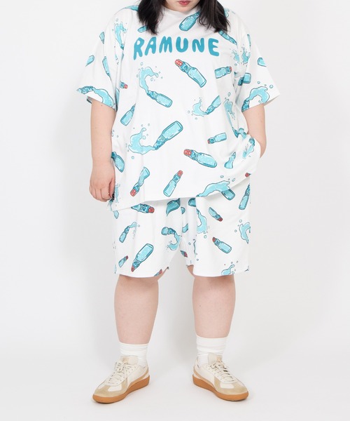 PUNYUS（プニュズ）の「【新サイズ】フード総柄スウェットショートパンツ(RAMUNE)（スウェットパンツ・レディース・サックスブルー・1/2/3/4/5）」の6枚目の写真