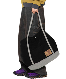 XTONZ（エクストーンズ）の「XTA099 ヴィンテージデニムトートバッグ (ブラック)（トートバッグ）」