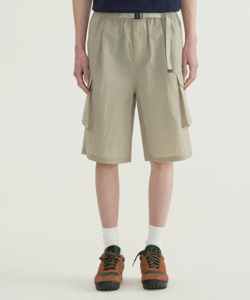 COVERNAT(カバーナット)の「バミューダカーゴナイロンショーツカーキベージュ(その他パンツ・メンズ・その他・SMALL/MEDIUM/LARGE/X-LARGE)」の7枚目の写真