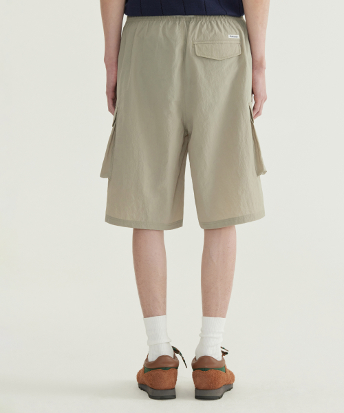 COVERNAT(カバーナット)の「バミューダカーゴナイロンショーツカーキベージュ(その他パンツ・メンズ・その他・SMALL/MEDIUM/LARGE/X-LARGE)」の9枚目の写真