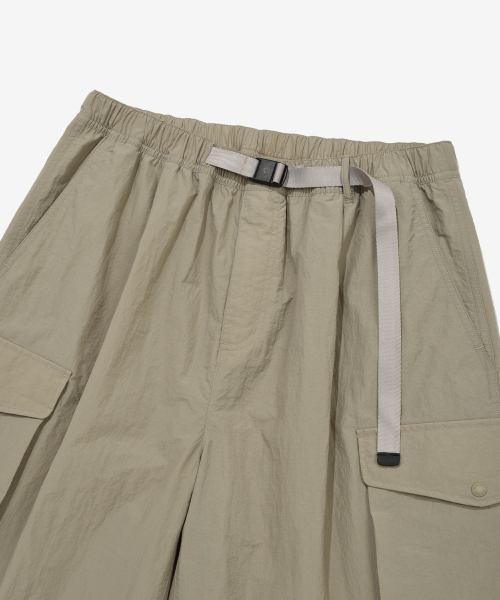 COVERNAT(カバーナット)の「バミューダカーゴナイロンショーツカーキベージュ(その他パンツ・メンズ・その他・SMALL/MEDIUM/LARGE/X-LARGE)」の10枚目の写真
