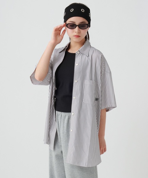 repipi armario(レピピ アルマリオ)の「ストライプBIGシャツ(シャツ/ブラウス・キッズ・ブラック/ピンク/サックスブルー・MEDIUM/LARGE)」の1枚目の写真