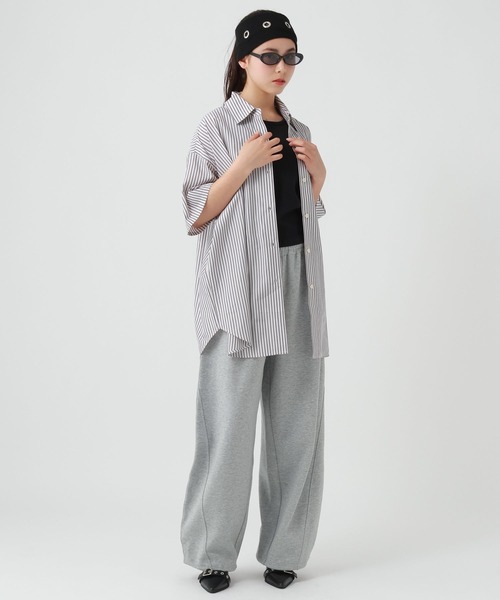repipi armario(レピピ アルマリオ)の「ストライプBIGシャツ(シャツ/ブラウス・キッズ・ブラック/ピンク/サックスブルー・MEDIUM/LARGE)」の4枚目の写真