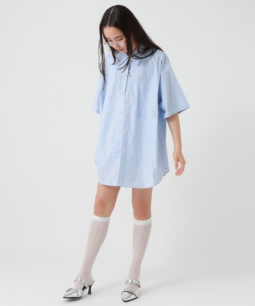 repipi armario(レピピ アルマリオ)の「ストライプBIGシャツ(シャツ/ブラウス・キッズ・ブラック/ピンク/サックスブルー・MEDIUM/LARGE)」の13枚目の写真