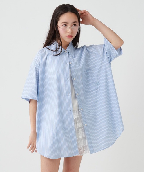 repipi armario(レピピ アルマリオ)の「ストライプBIGシャツ(シャツ/ブラウス・キッズ・ブラック/ピンク/サックスブルー・MEDIUM/LARGE)」の15枚目の写真
