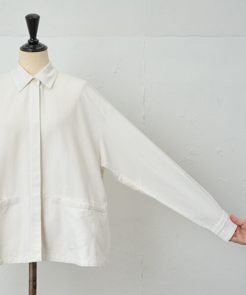 LIVETART(リヴェタート)の「《KHADI&CO》比翼コットンシャツ(シャツ/ブラウス・レディース・ホワイト・MEDIUM)」の2枚目の写真