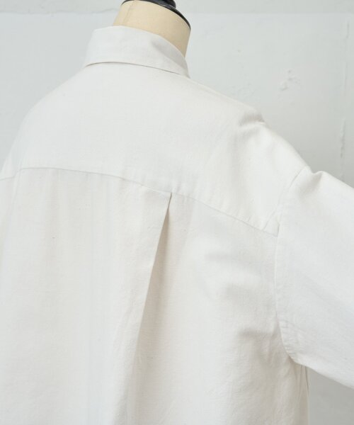 LIVETART(リヴェタート)の「《KHADI&CO》比翼コットンシャツ(シャツ/ブラウス・レディース・ホワイト・MEDIUM)」の11枚目の写真