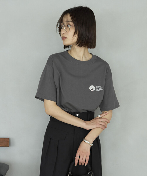 Firsthand(ファーストハンド)の「Firsthand/ファーストハンド オーガニックコットン ワンポイント アニマル 刺繍 Tシャツ(Tシャツ/カットソー・レディース・チャコールグレー/ブラウン/ホワイト・FREE)」の11枚目の写真