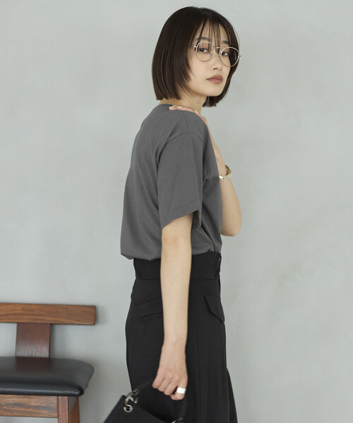Firsthand(ファーストハンド)の「Firsthand/ファーストハンド オーガニックコットン ワンポイント アニマル 刺繍 Tシャツ(Tシャツ/カットソー・レディース・チャコールグレー/ブラウン/ホワイト・FREE)」の14枚目の写真