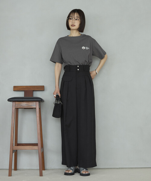 Firsthand(ファーストハンド)の「Firsthand/ファーストハンド オーガニックコットン ワンポイント アニマル 刺繍 Tシャツ(Tシャツ/カットソー・レディース・チャコールグレー/ブラウン/ホワイト・FREE)」の21枚目の写真
