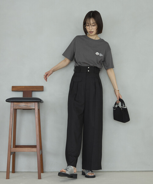 Firsthand(ファーストハンド)の「Firsthand/ファーストハンド オーガニックコットン ワンポイント アニマル 刺繍 Tシャツ(Tシャツ/カットソー・レディース・チャコールグレー/ブラウン/ホワイト・FREE)」の22枚目の写真