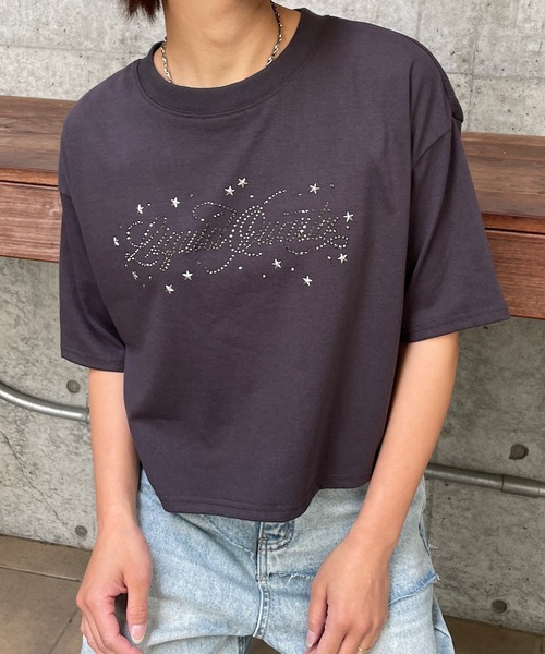 ROGER AND RAW(ロジャーアンドロウ)の「ラインストーンロゴ クロップドTシャツ(Tシャツ/カットソー・レディース・ホワイト/チャコールグレー/霜降りグレー・FREE)」の1枚目の写真